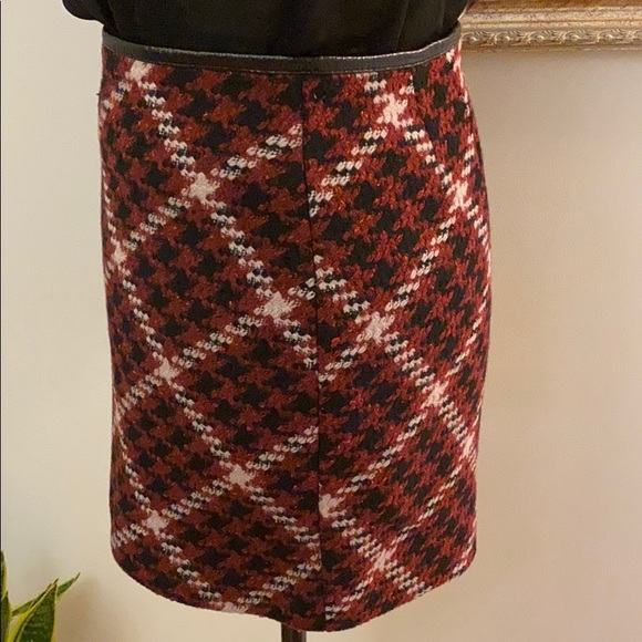 Naughty Hottie Alert w NWT Express Sz 2 Mini - Picture 3 of 5